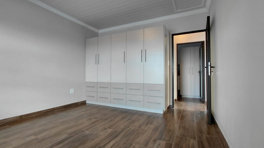 4 Bedroom Property for Sale in Stilbaai Wes Western Cape